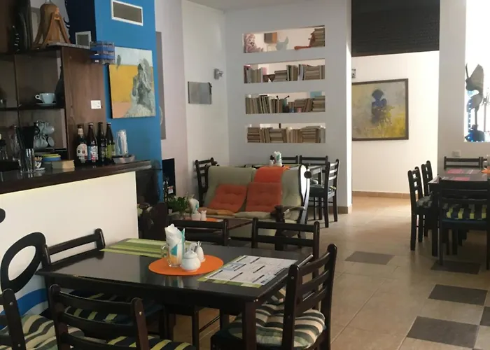 Alojamento de Acomodação e Pequeno-almoço Patio 3*